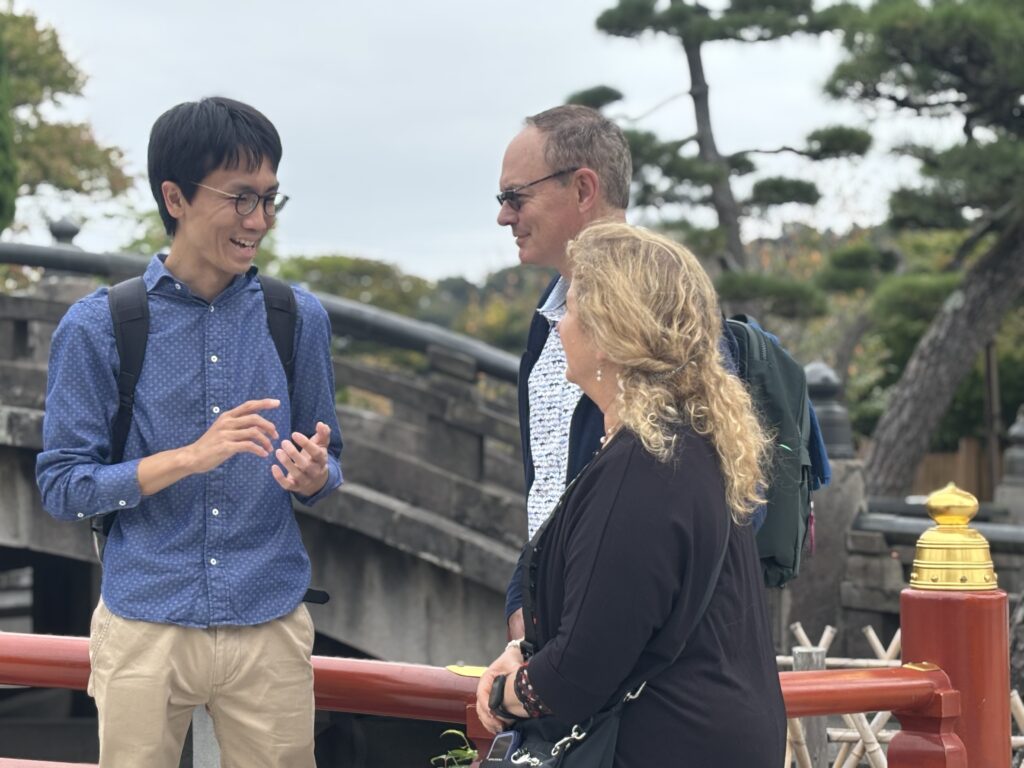 Takumi is Talking with Guests