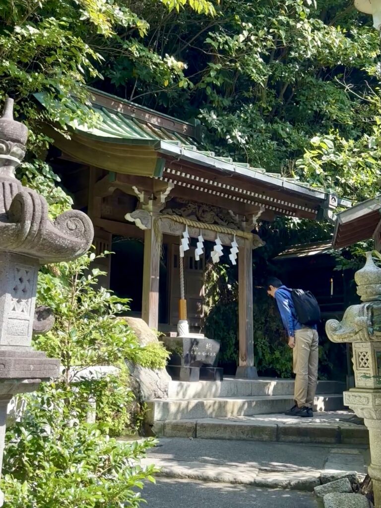Zeniarai Benzaiten Shrine