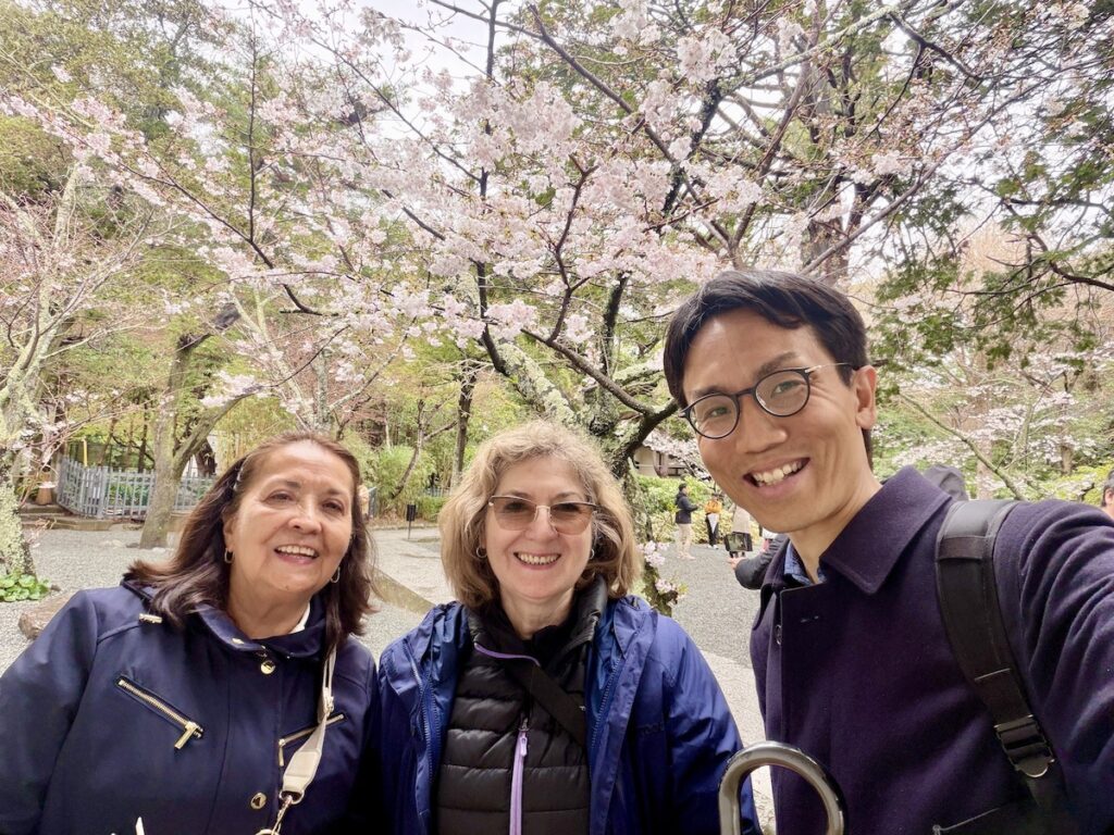 Guests and Guide Takumi Ikeda at Kotoku-in Temple in Kamakura